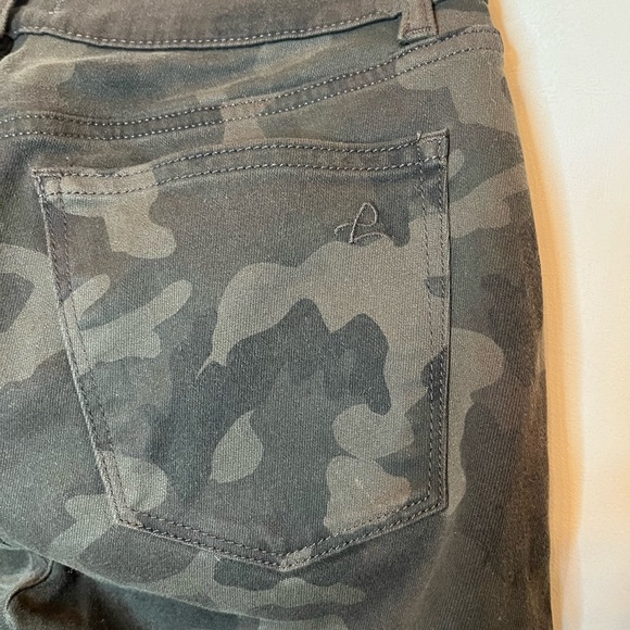 DL1961 Florence Skinny Midrise Instasculpt Camo - Picture 9 of 11